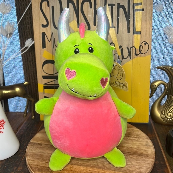 Squishy Heart Plush Dragon with iridescent horns and wings Valentines NWT - Picture 1 of 12